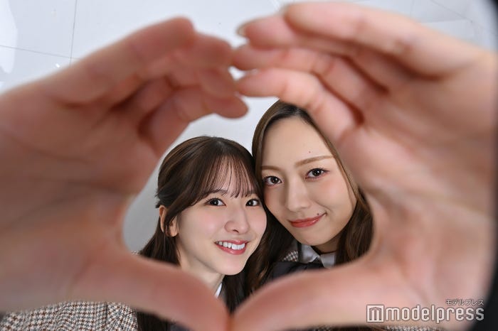 菅原咲月、梅澤美波(C)モデルプレス