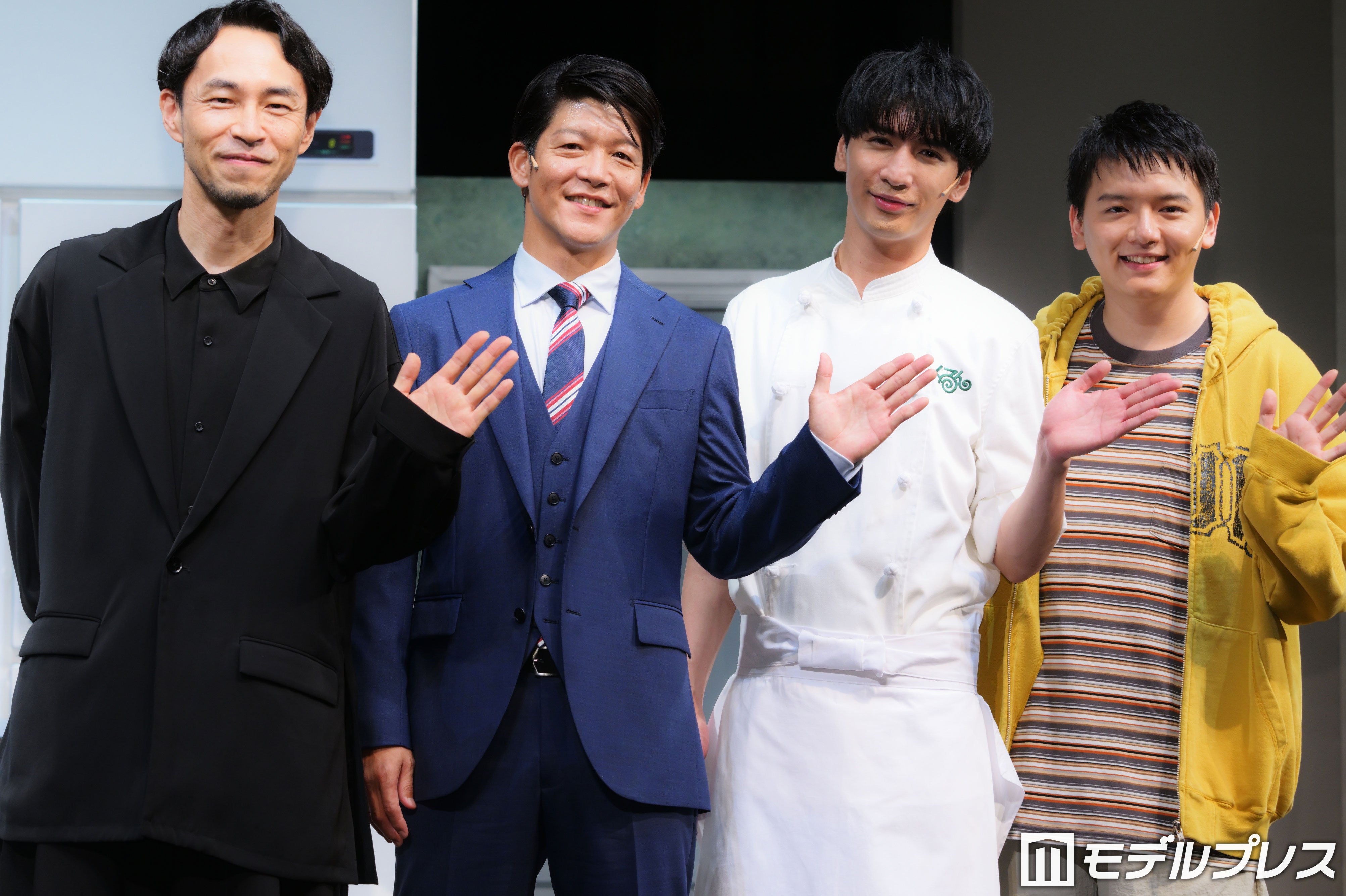 （左から）西田征史氏、駿河太郎、藤井流星、濱田龍臣（C）モデルプレス