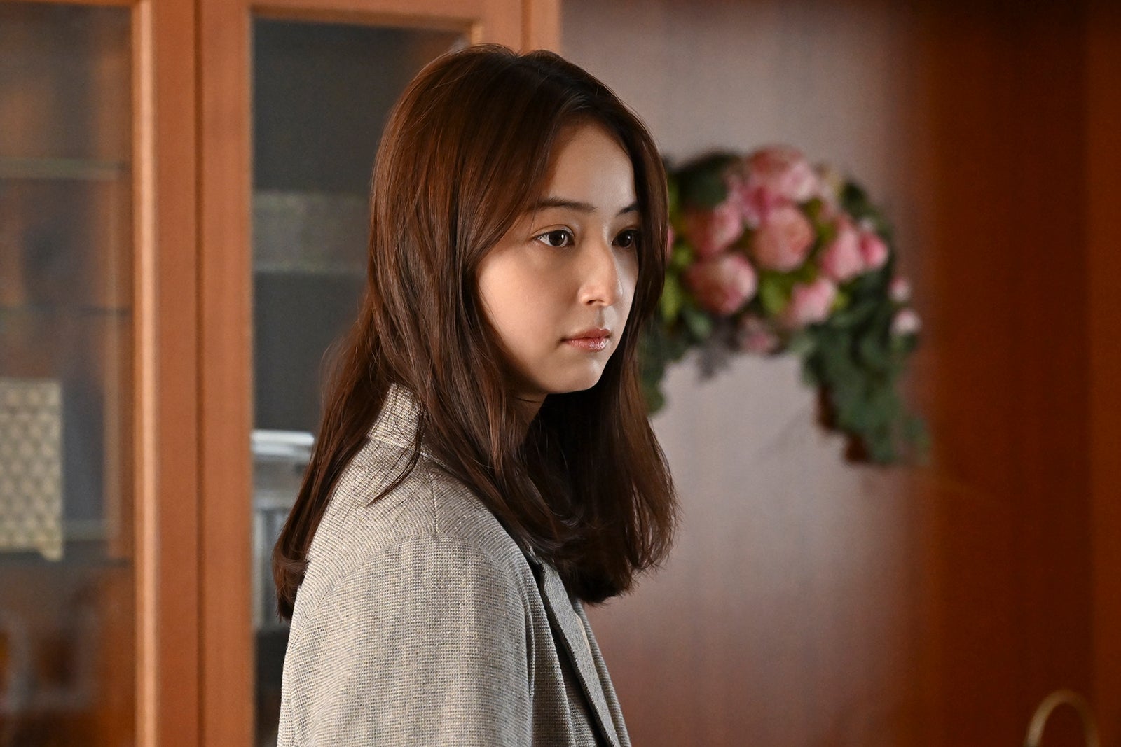 佐々木希「地獄の果てまで連れていく」第1話より（C）TBS