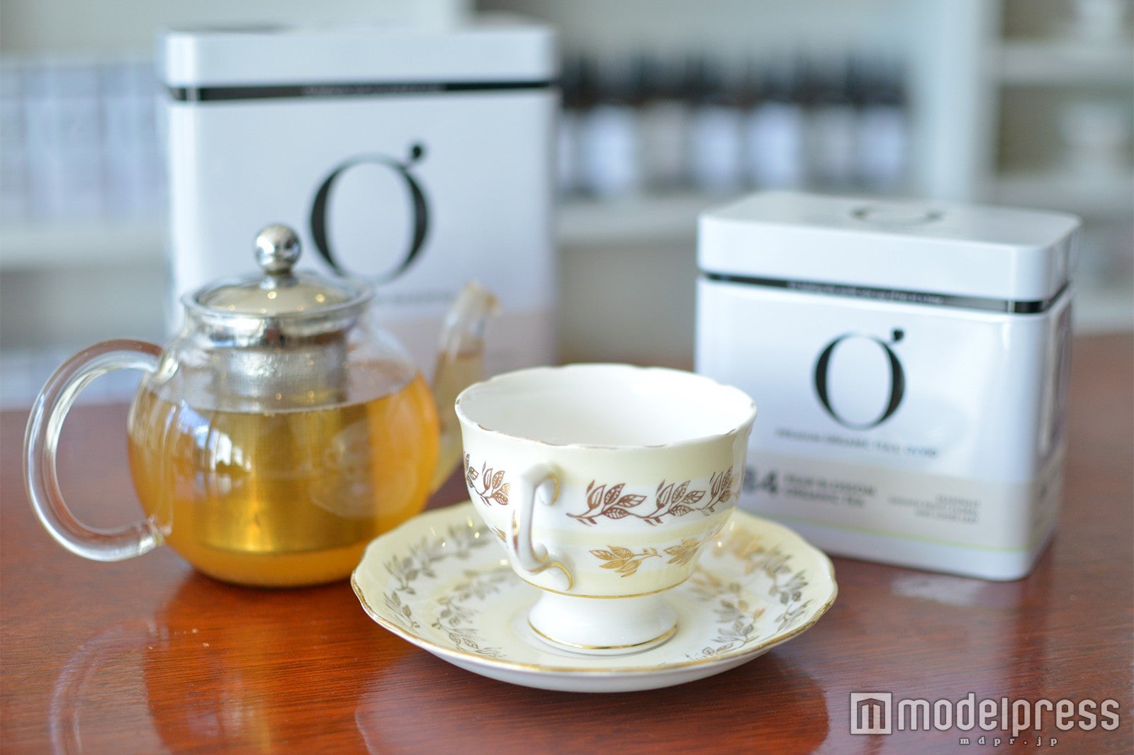 スタッフオススメのハーブティーを試飲（C）モデルプレス