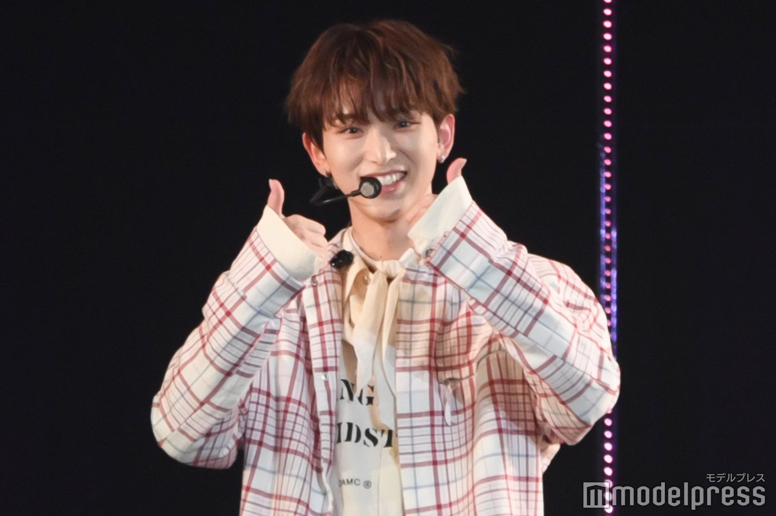 満面の笑みでグッドサインを決めてくれたHARUA（C）モデルプレス