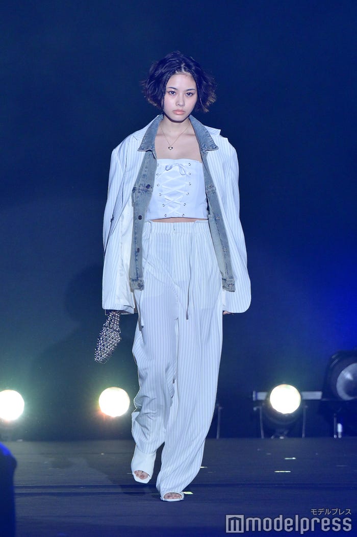 安斉星来(C)モデルプレス