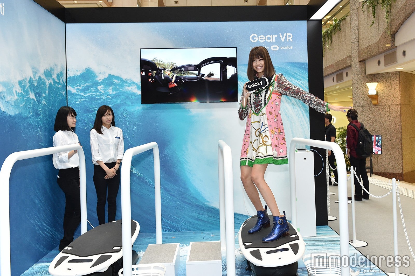 森星が360度バーチャルリアリティ映像を映し出す「Gear VRブース」を体験（C）モデルプレス