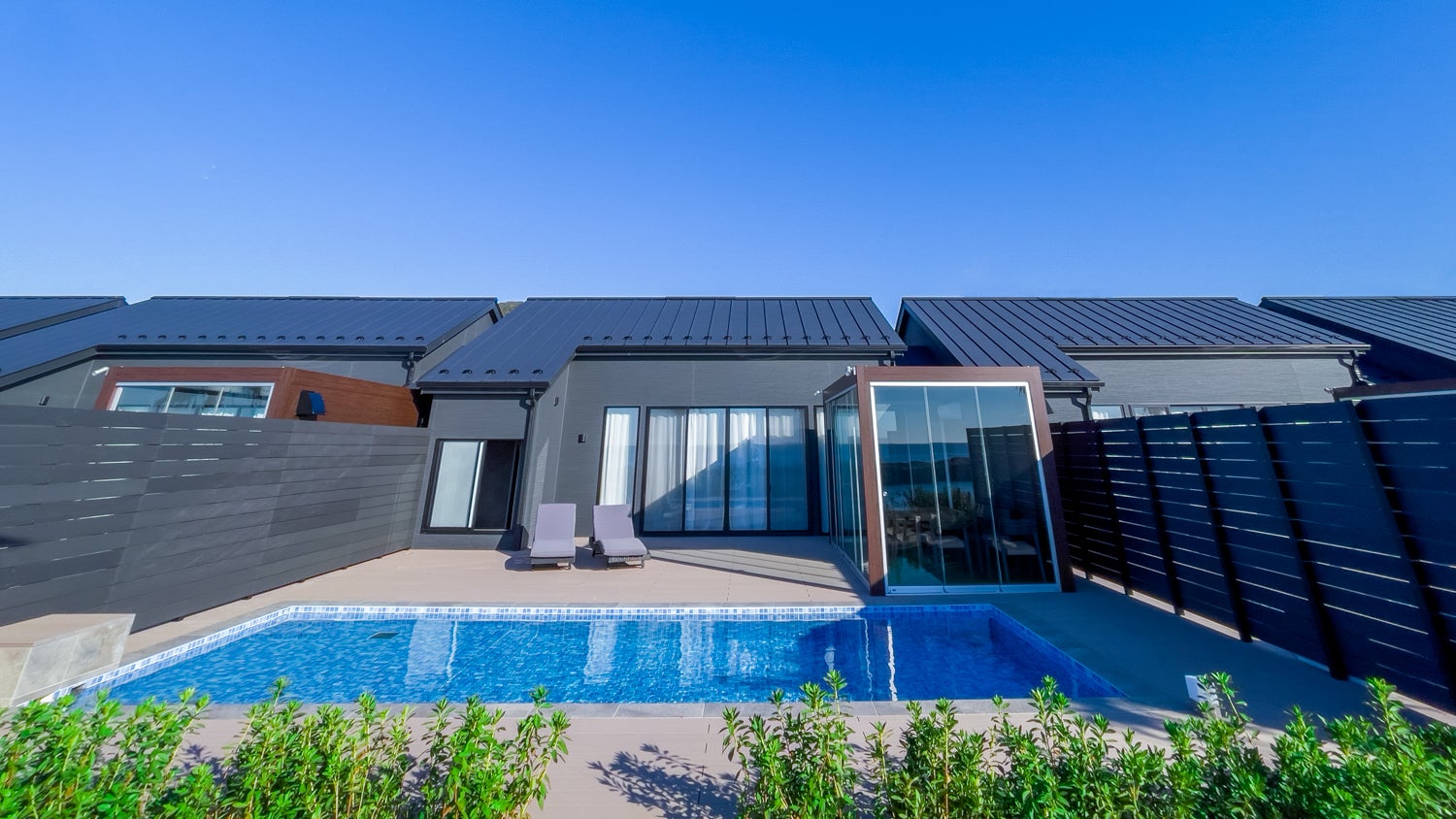 プライベートオーシャンヴィラ -ヴィラ 藍水-／画像提供：マリントピアリゾート