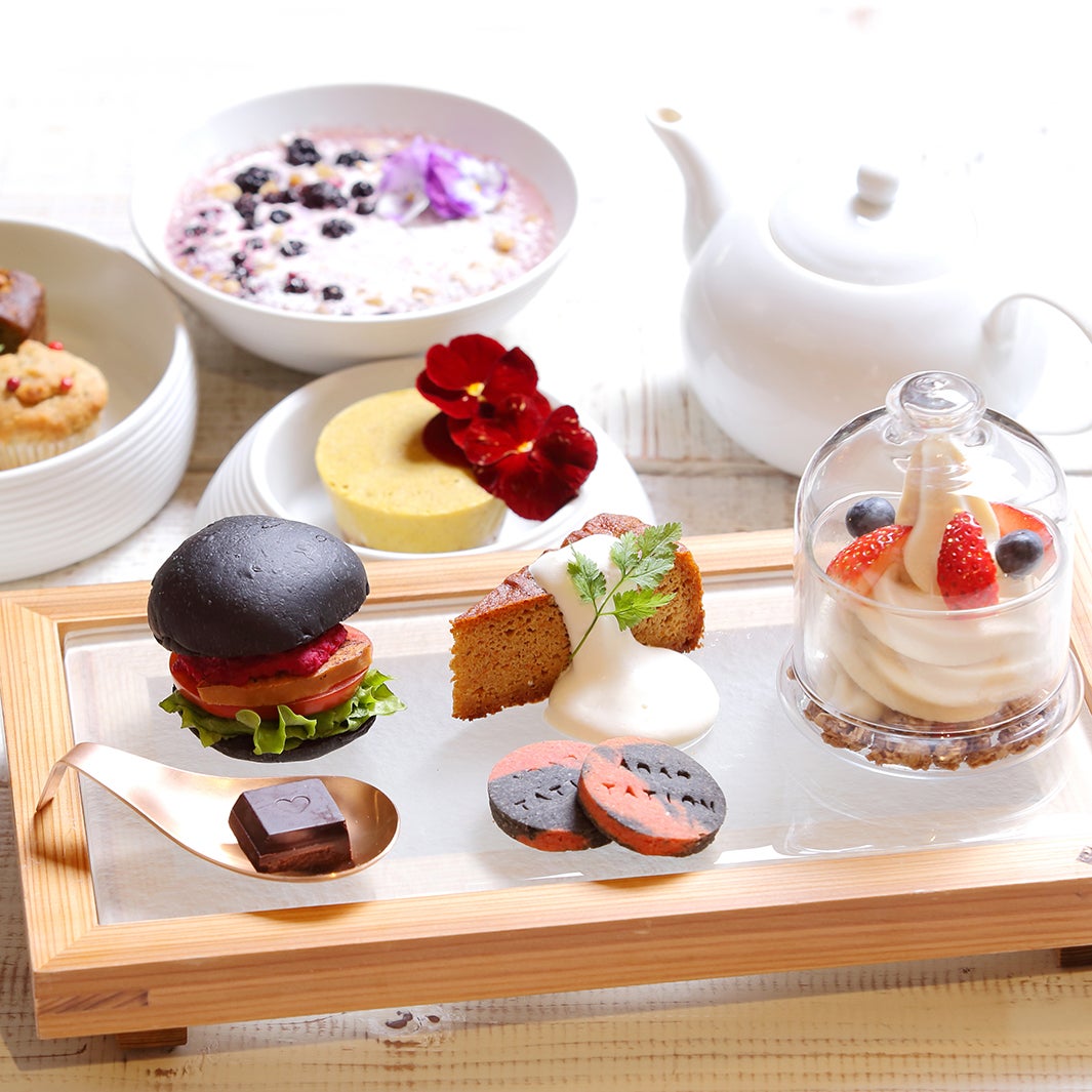 BEAUTY SWEETS AFTERNOON TEA SET 1,680円（税抜）／画像提供：マッシュホールディングス