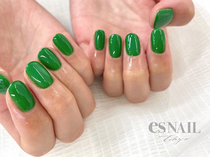 注目の グリーンネイル 特集 指先からトレンドを取り入れて プレゼント企画あり モデルプレス