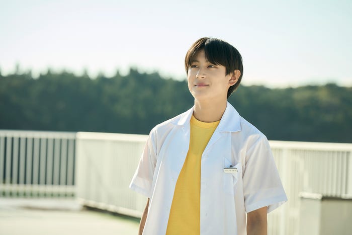 西浦心乃助(C)2025映画『ブラック・ショーマン』製作委員会