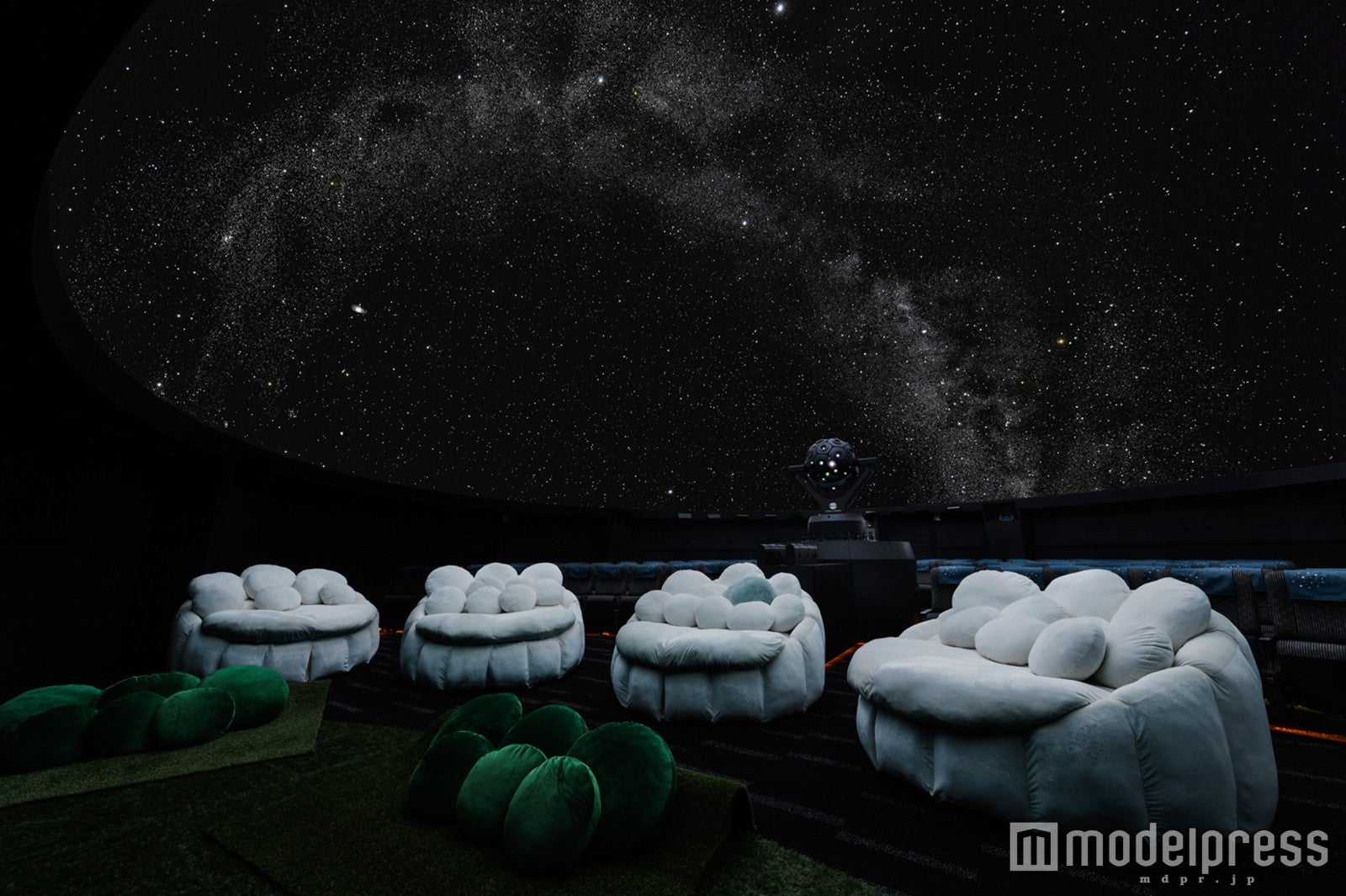 満天施設メインビジュアル／画像提供：コニカミノルタプラネタリウム