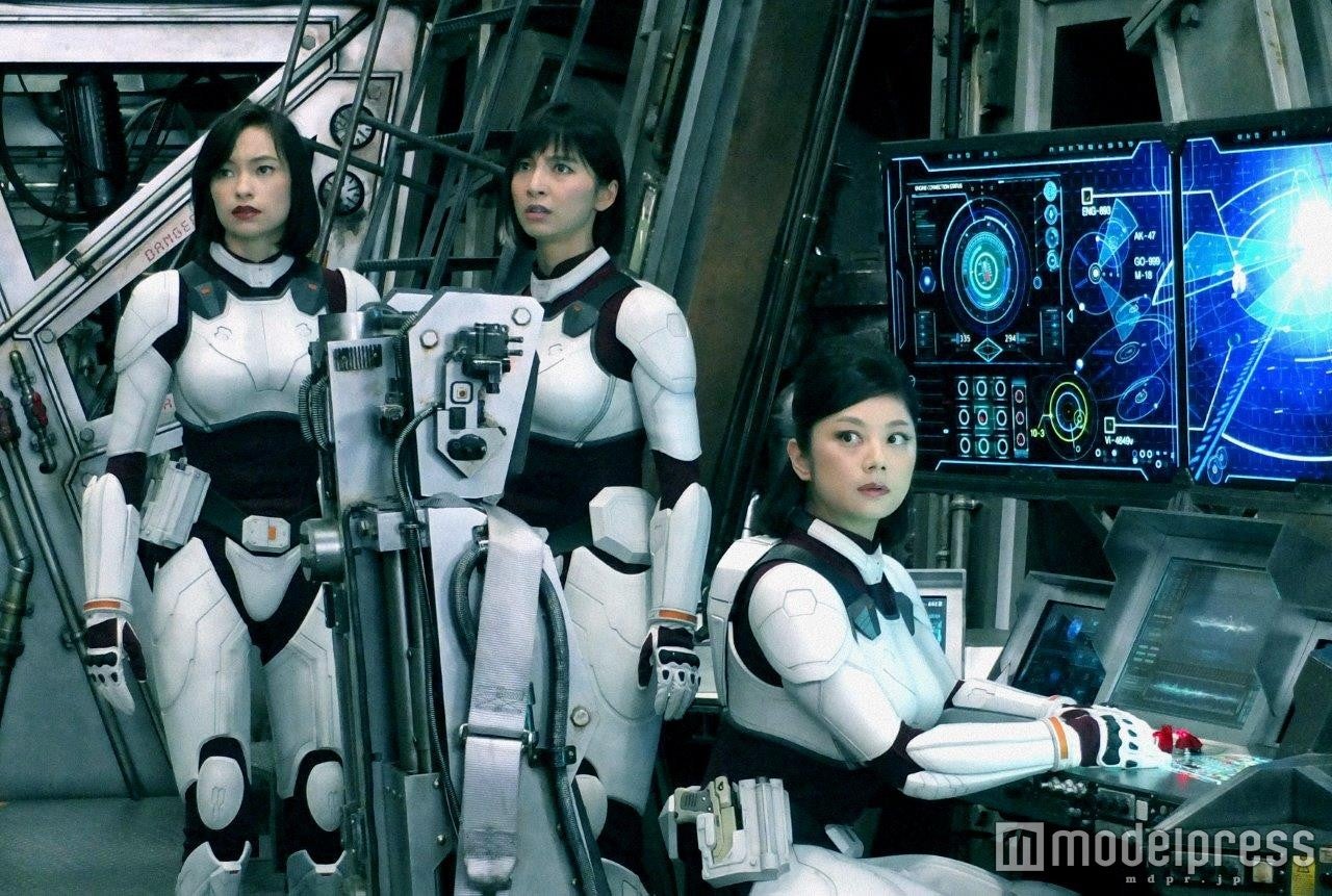 女性陣の戦う姿も必見（C）貴家悠・橘賢一／集英社（C）2016 映画「テラフォーマーズ」製作委員会
