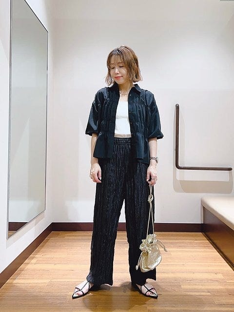黒ブラウス コーデ 黒ブラウスコーデ4