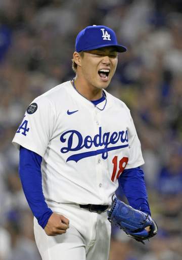 山本由伸 6回2失点で2年連続開幕勝利の権利！野茂英雄に並ぶ日本人最多タイ 四回に先制2ラン被弾も以降は9人連続アウトの無双投球 大谷らがたたえる