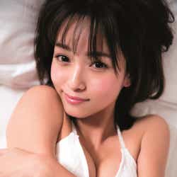 モデルプレス - “美人すぎる看護師”三田寺円、白衣に包まれた圧倒的なスタイル