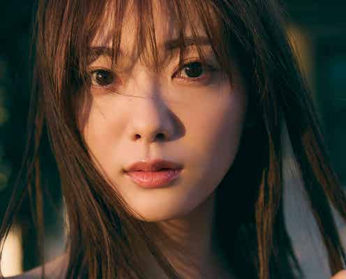 櫻坂46田村保乃、 夕陽に包まれ“素”の美しさ放つ 先行カット第10弾解禁【隣の席になりたい】