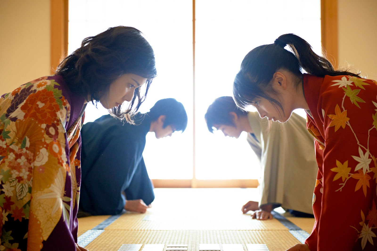 松岡茉優、広瀬すず（C）2016映画「ちはやふる」製作委員会（C）末次由紀／講談社