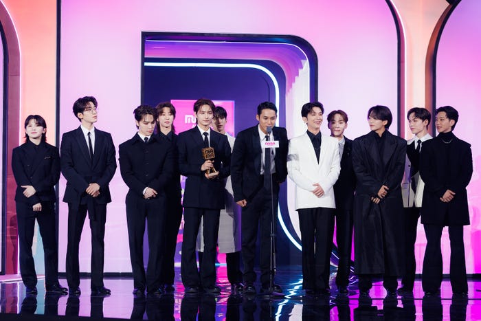 SEVENTEEN(C)CJ ENM Co., Ltd, All Rights Reserved