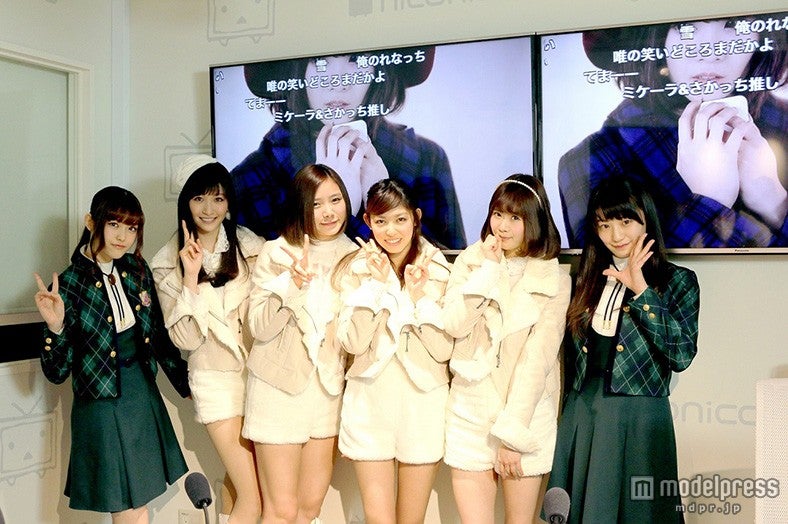 （左から）松村沙友理、横山ルリカ、朝日奈央、橘ゆりか、伊藤祐奈、中田花奈