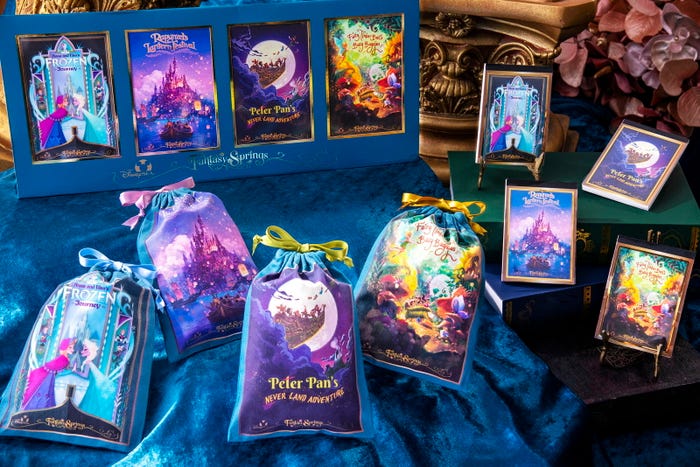 ポストカードセット1,200円、きんちゃくセット2,800円、メモセット1,200円(C)Disney