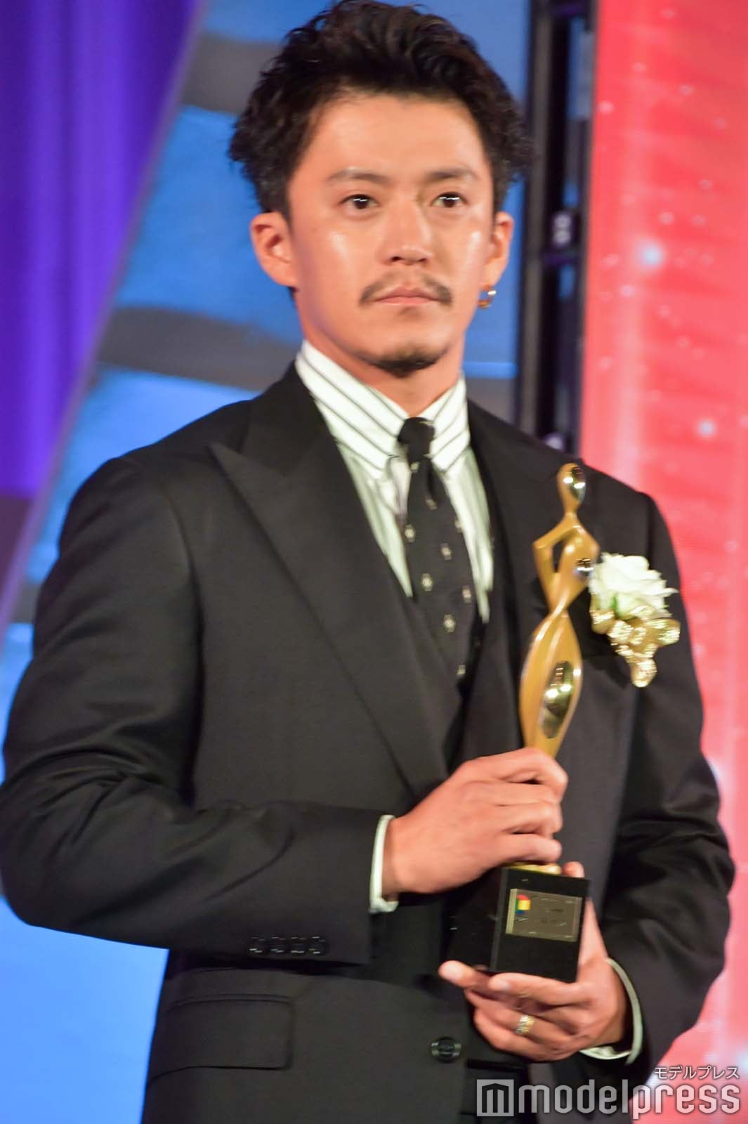 小栗旬（C）モデルプレス