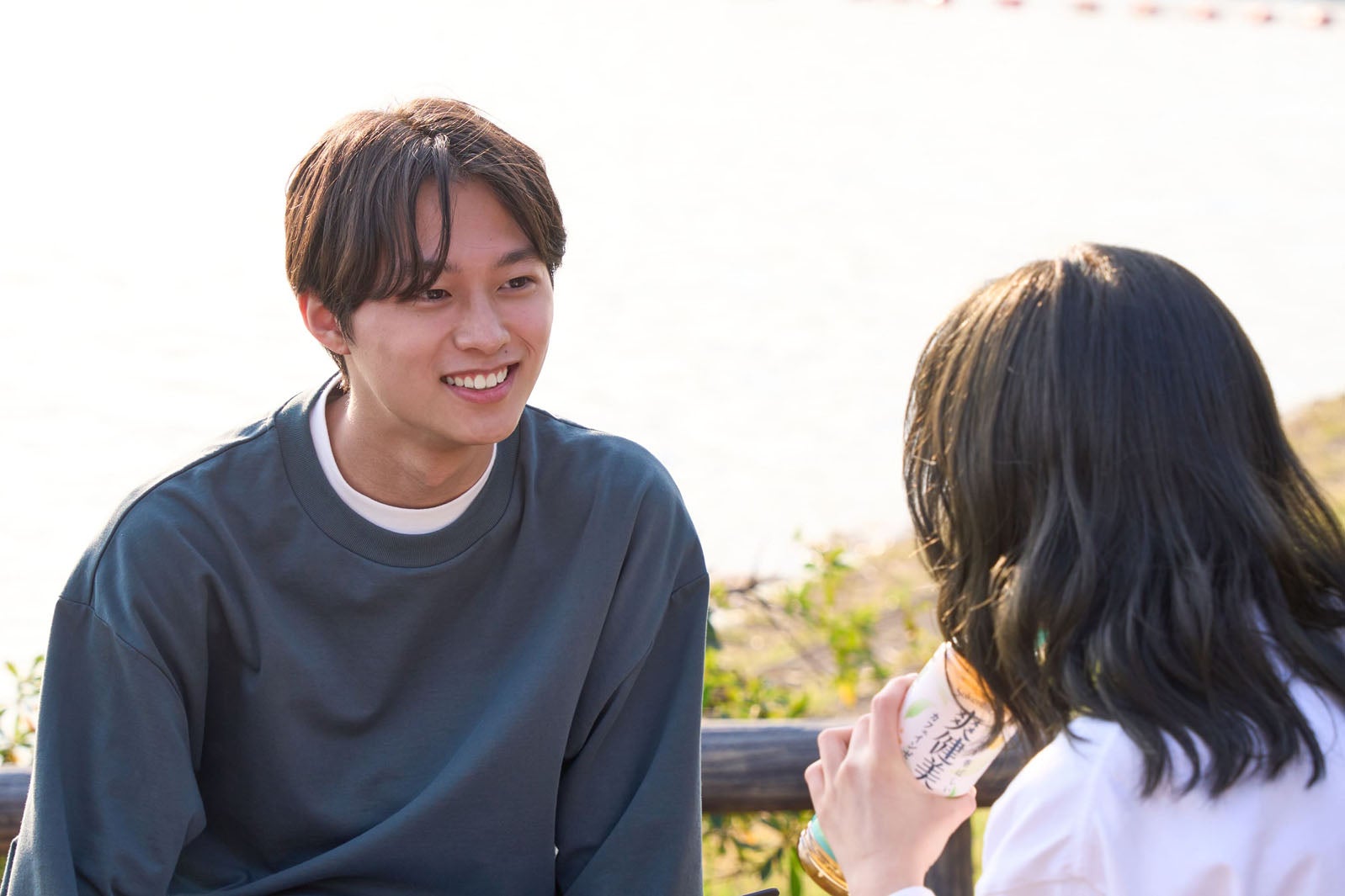 （左から）出口夏希、青山凌大（提供写真）