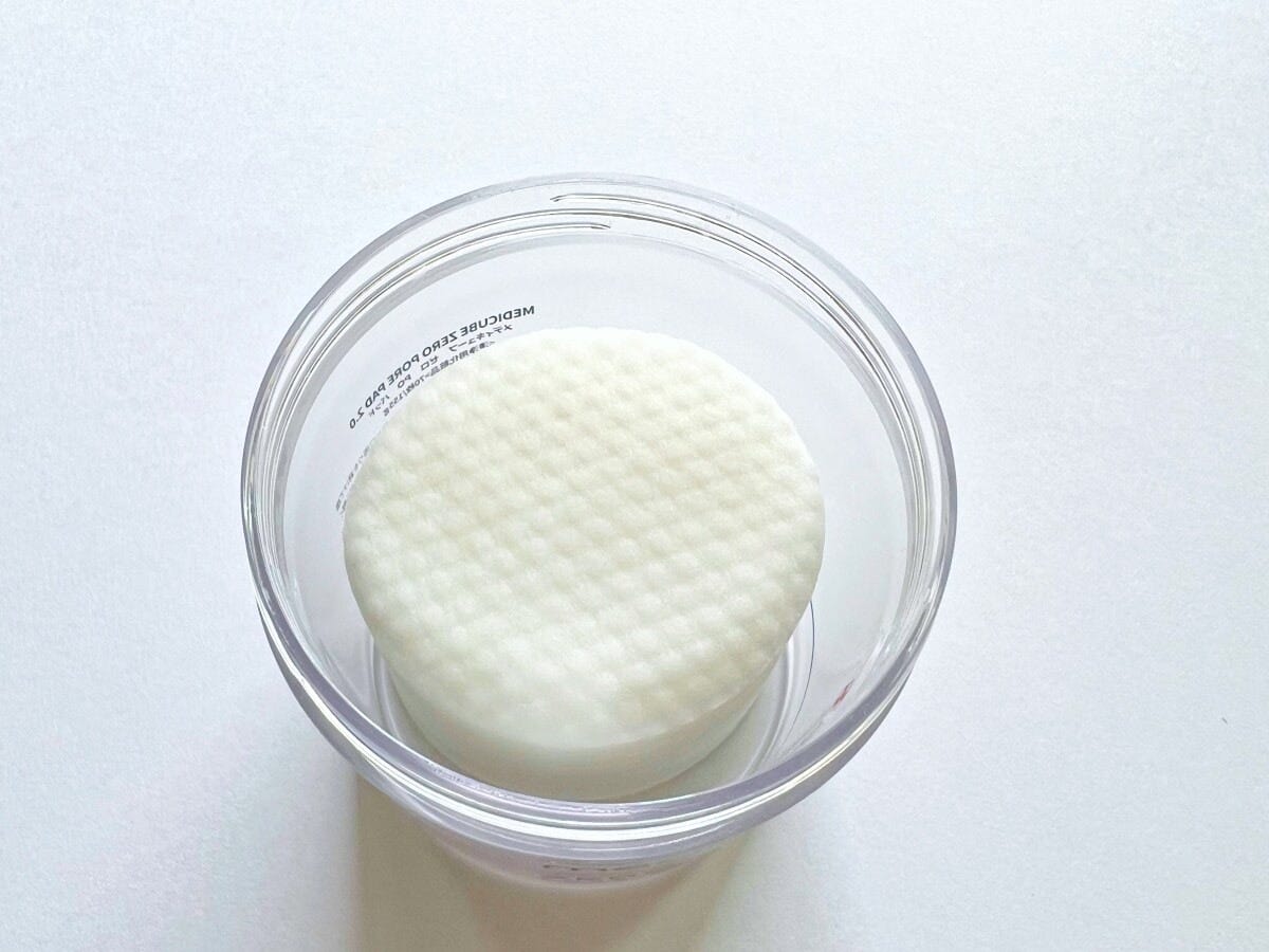 丸い形でエンボス加工されているものが多いのも特徴