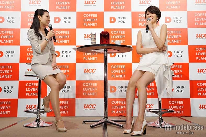 吉瀬美智子（右）