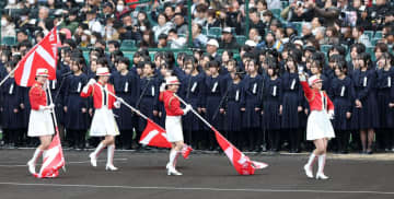 「先導の人が、イイじゃんポーズをwww」 センバツ開会式でM！LKのヒット曲で選手ら行進 神アレンジにも反響「うまいこと編曲してあってなるほど」「めっちゃピッタリ」