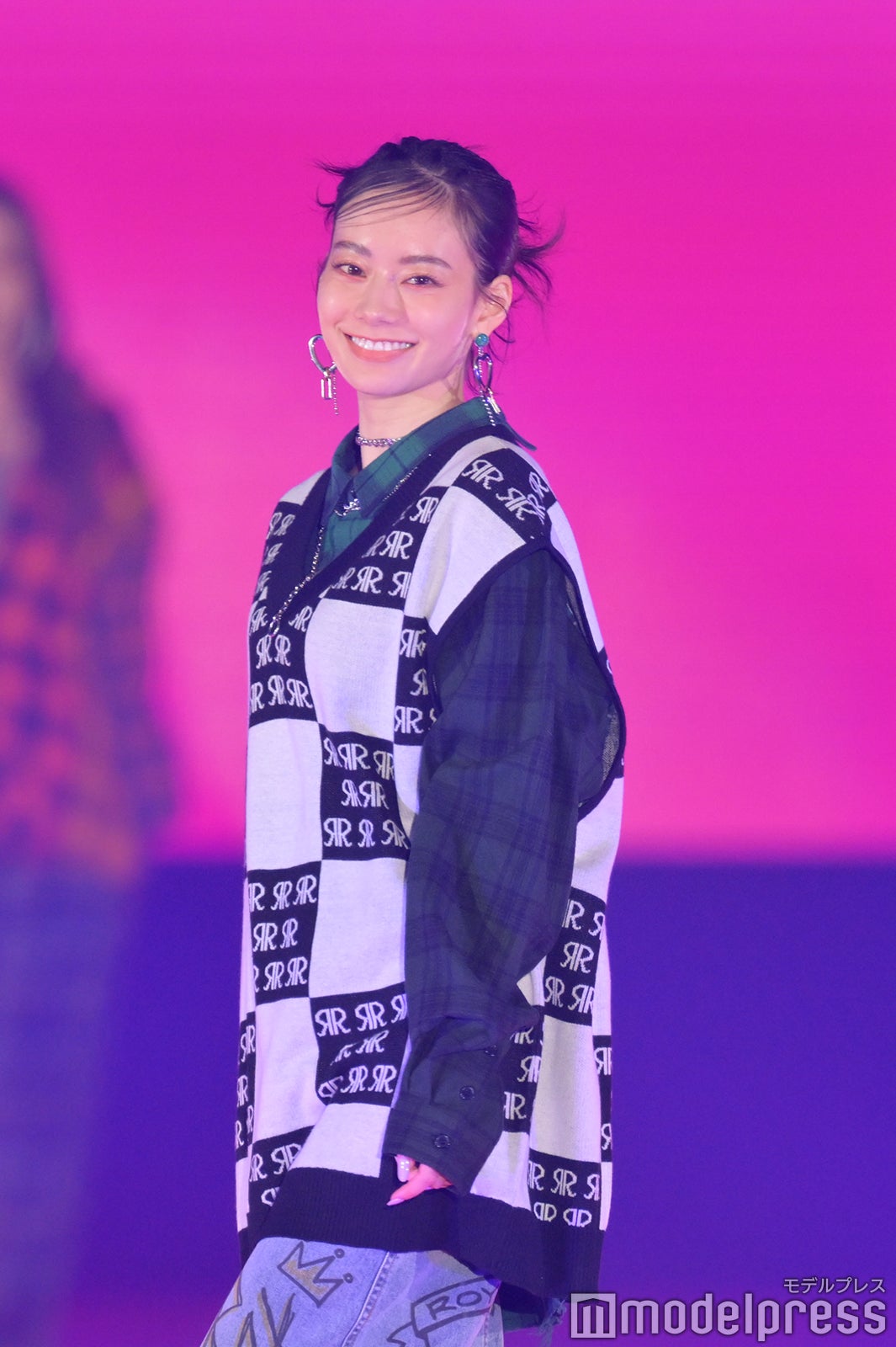 （C）モデルプレス