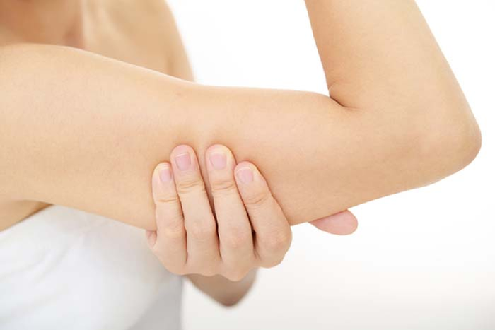 肘上のたるみを解消 後ろ姿マイナス10歳を目指そう モデルプレス