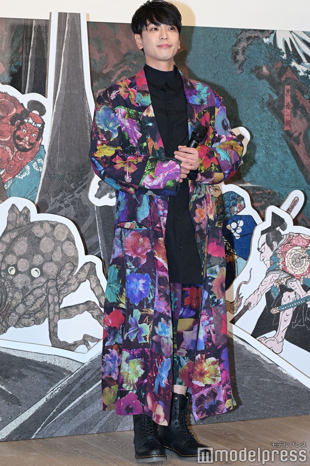 黒羽麻璃央 （C）モデルプレス