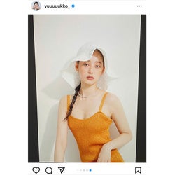新木優子、ひと足早い爽やか夏コーデを披露!