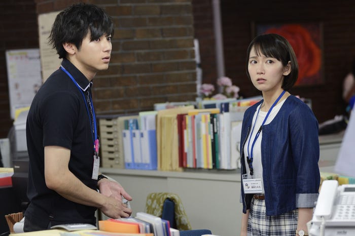 山田裕貴、吉岡里帆/「健康で文化的な最低限度の生活」第4話より(C)関西テレビ