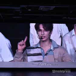 JUN/SEVENTEEN「Introduction」での映像(C)モデルプレス
