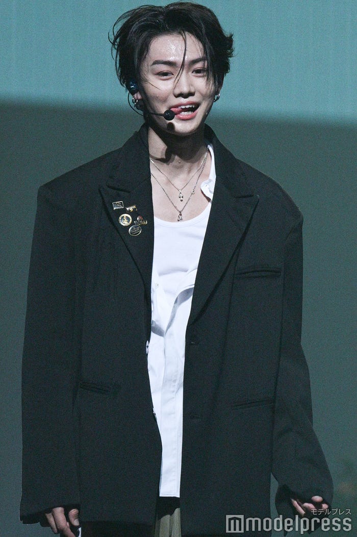 鈴陽向/WILD BLUE(C)モデルプレス