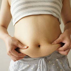 腰まわりの肉を落とす!ダイエットに効果的な簡単エクササイズ