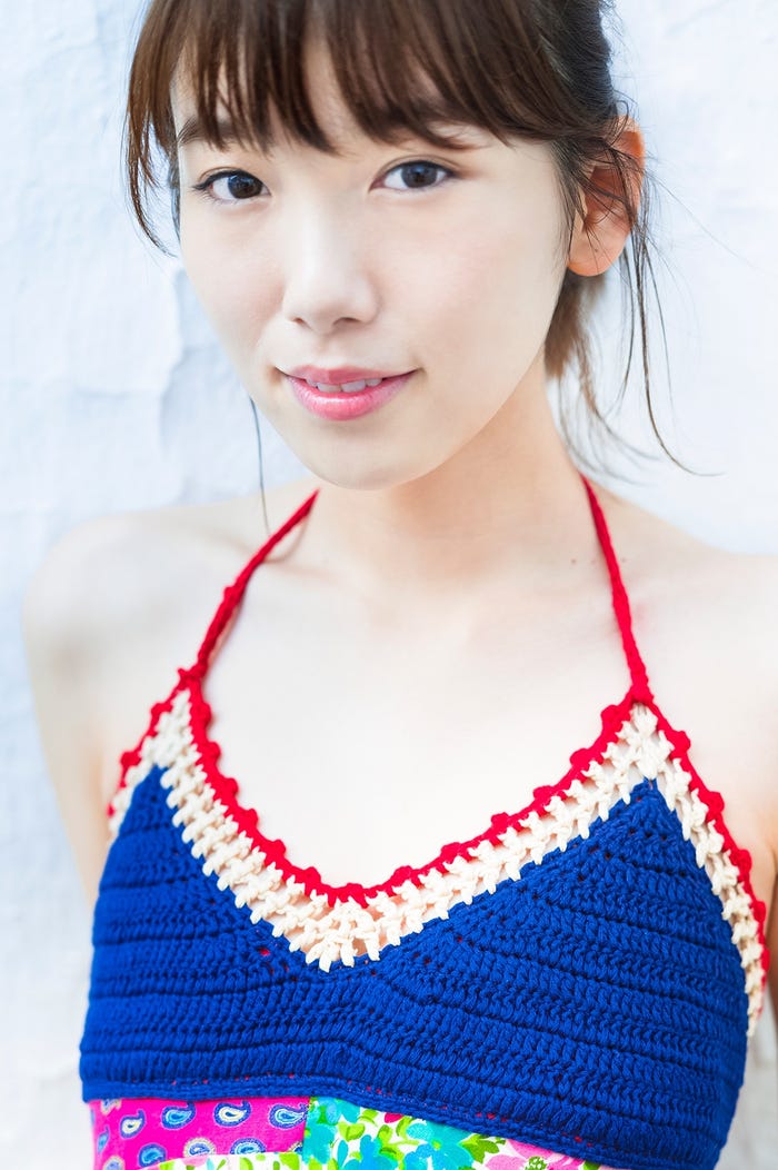 飯豊まりえ(画像提供:集英社)