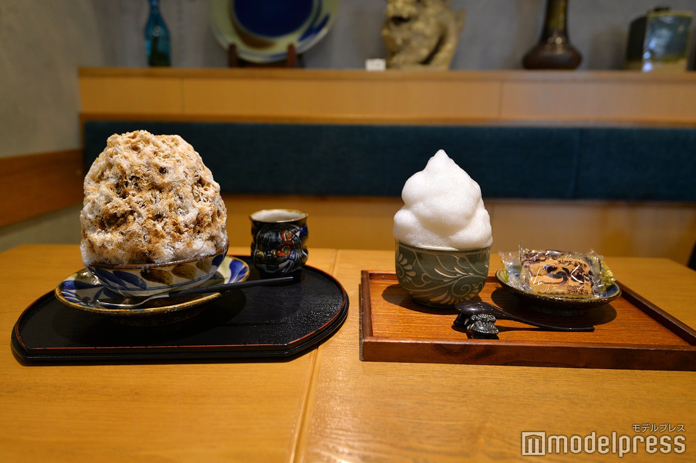 （右から）ぶくぶく茶1,000円、黒糖練乳ぜんざい870円（C）モデルプレス