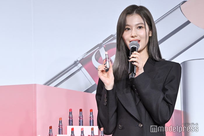 サナ(C)モデルプレス