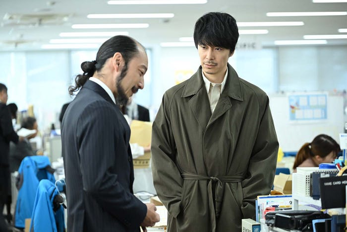 河内大和、長谷川博己「アンチヒーロー」第6話より(C)TBS