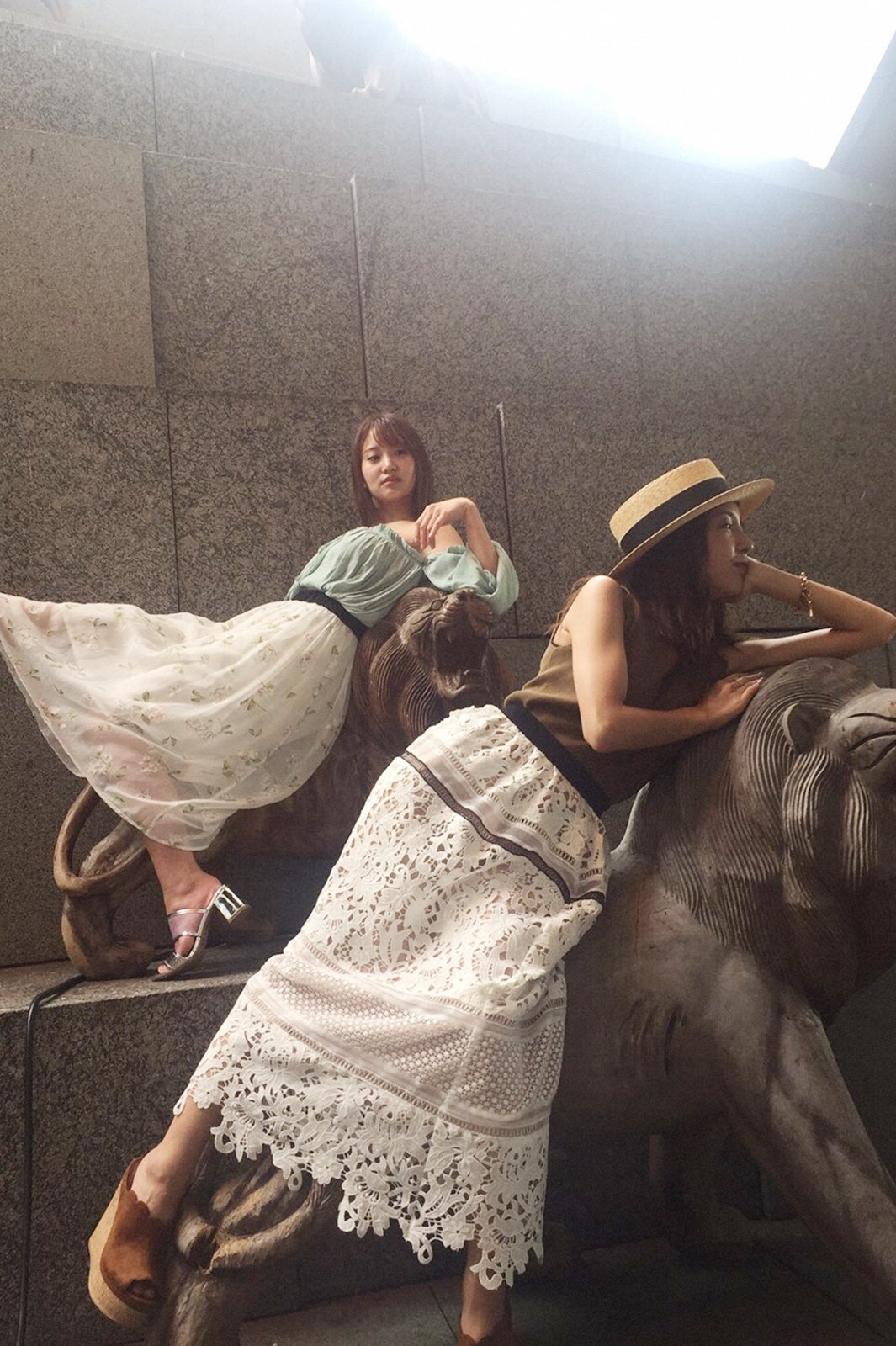 （左から）永尾まりや、板野友美／画像提供：TBS