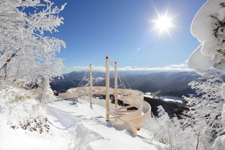 日中の霧氷テラス／画像提供：星野リゾート
