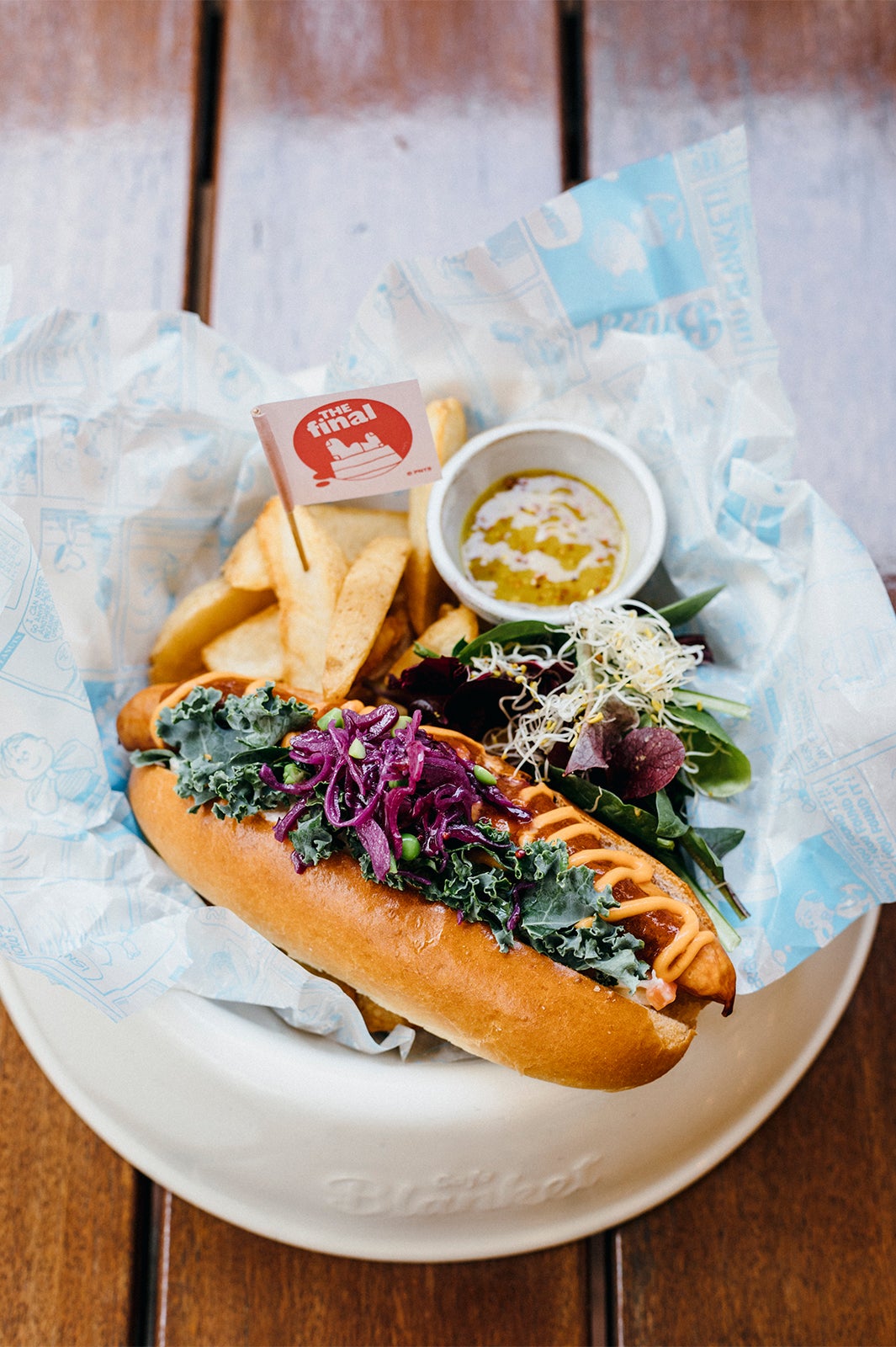 FRIENDSHIP ホットドッグ（1,580円）（C）Peanuts Worldwide LLC