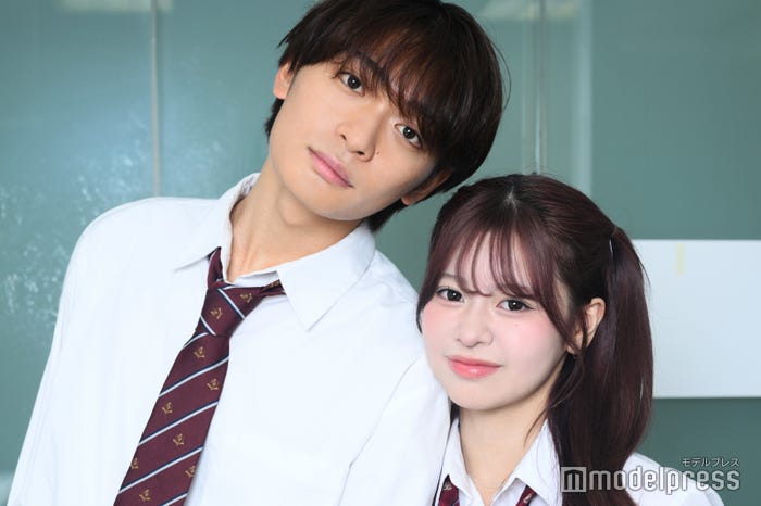 黒木聖那、米澤りあ(C)モデルプレス