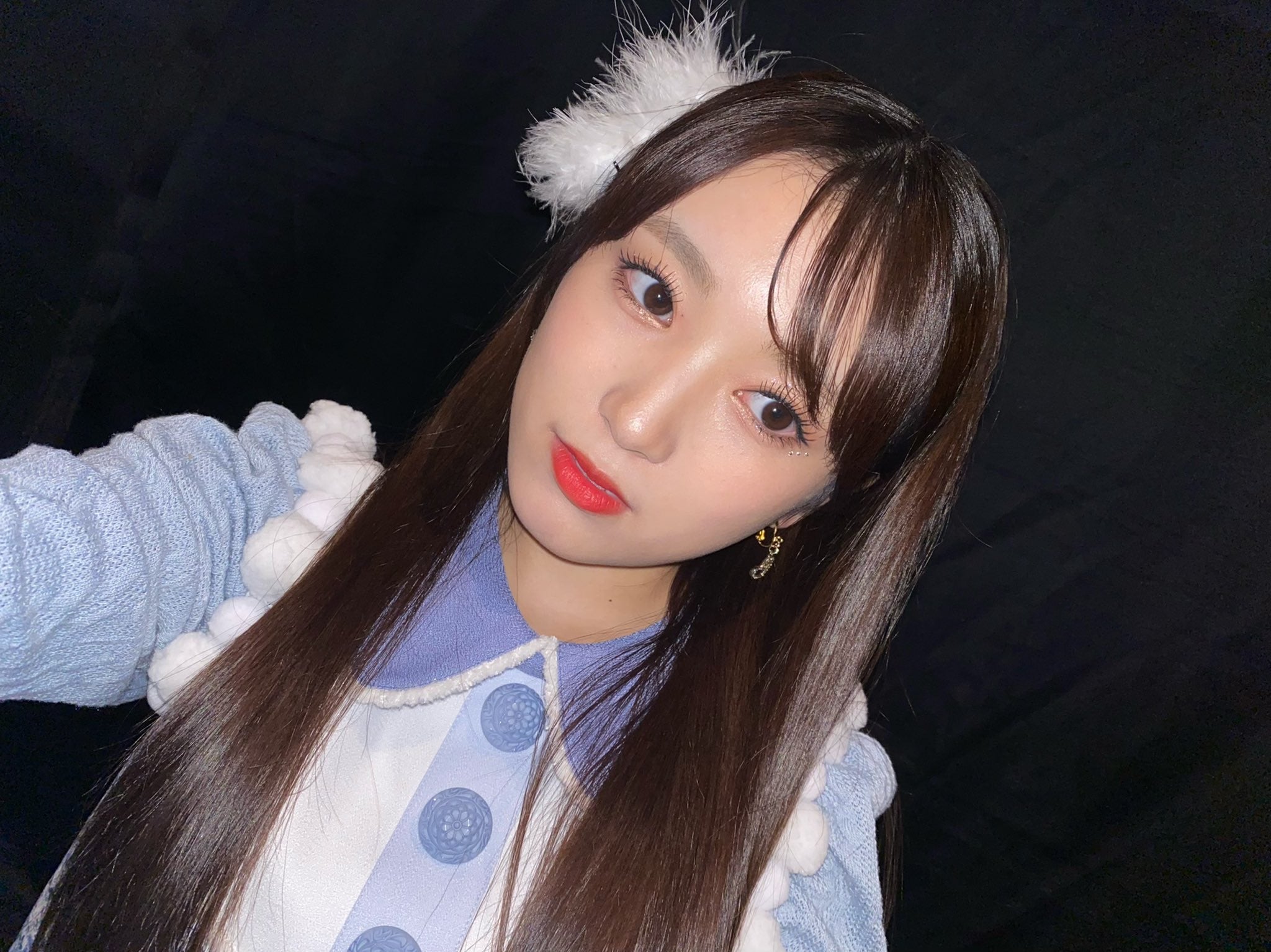 HKT48矢吹奈子、流行中“外カメ自撮り”に挑戦「美しさが際立つ」「上手」の声