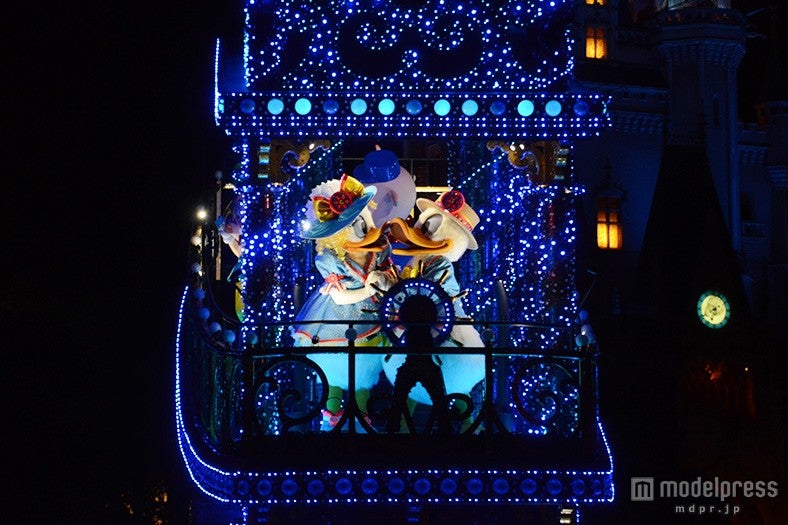 「東京ディズニーランド･エレクトリカルパレード･ドリームライツ｣デイジー、ドナルド