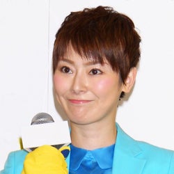 遠野なぎこ、楽しみの“一人昼呑み”を堪能 「もう何杯目だろうか」