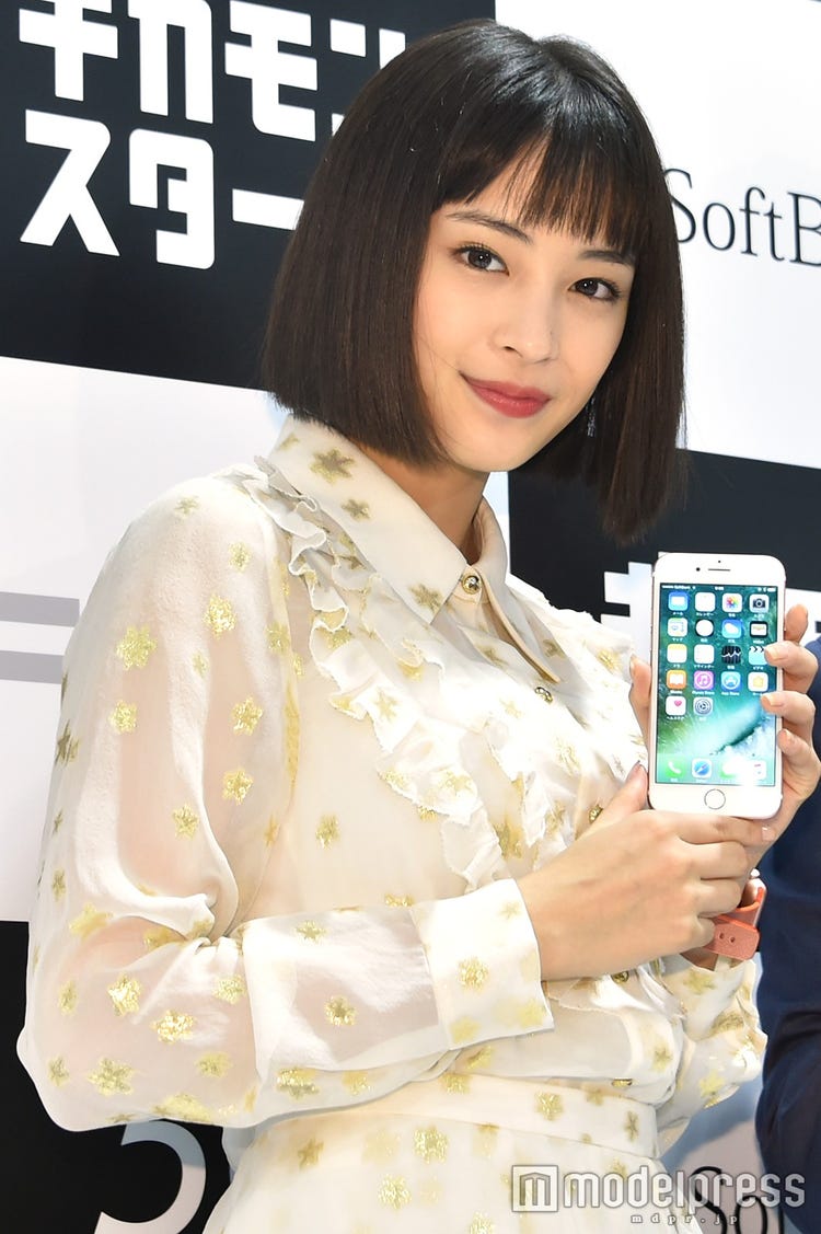 口開けた女優 画像7/13) 広瀬すず“1分間の贅沢”に衝撃「口開けて見ちゃいました」 - モデルプレス