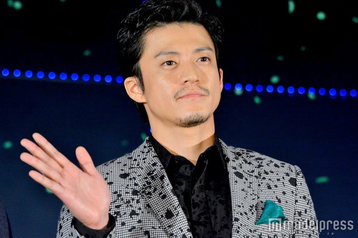 小栗旬 (C)モデルプレス