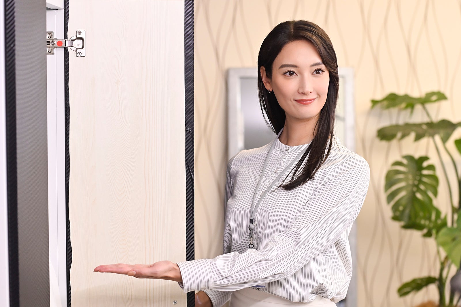 菜々緒「無能の鷹」第3話（C）テレビ朝日