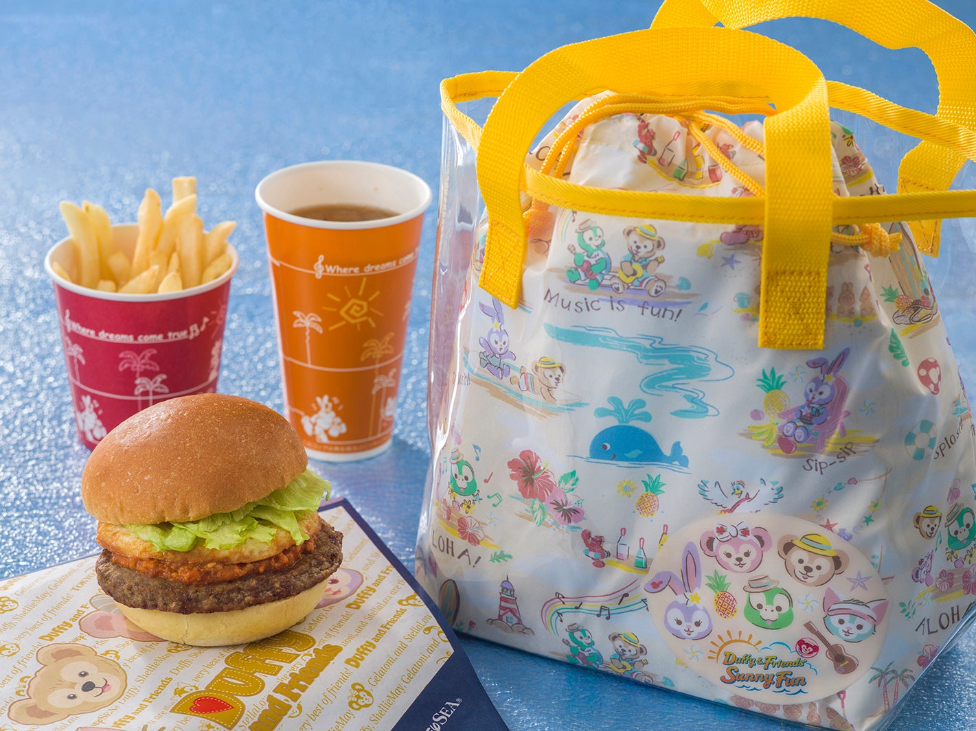 ケープコッド・クックオフのファーストプライズセット、スーベニアランチケース付き※セットにプラス,200でスーベニアランチケースを付けることができる（C）Disney