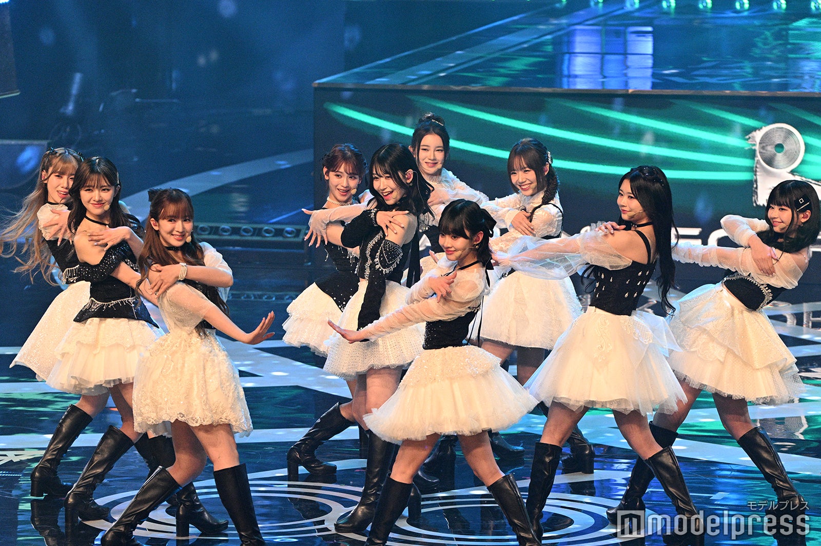 （C）モデルプレス